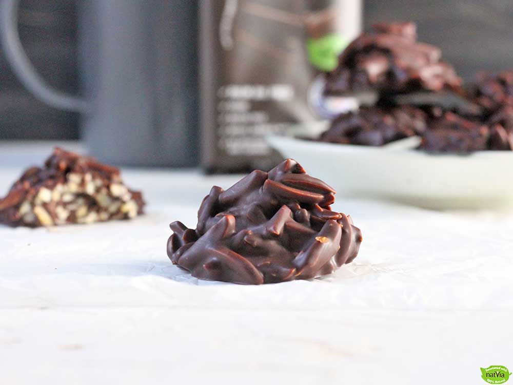 10 Minute Chocolate Almond Clusters