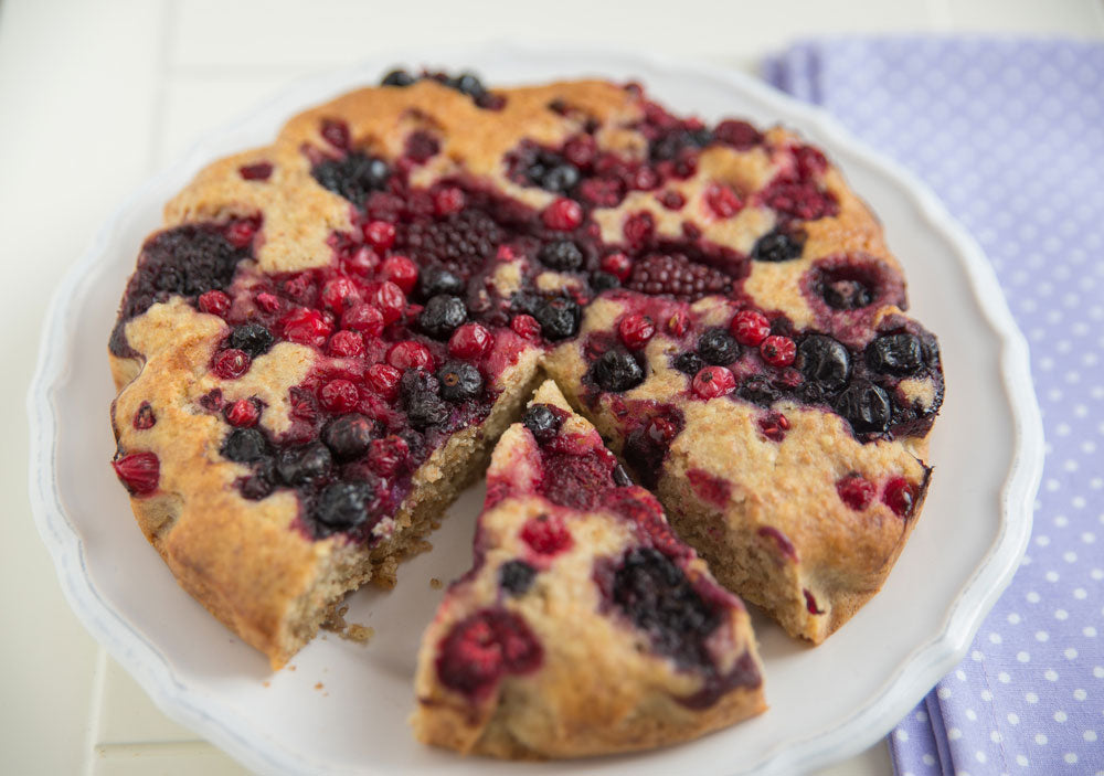 BERRY ALMOND CAKE
