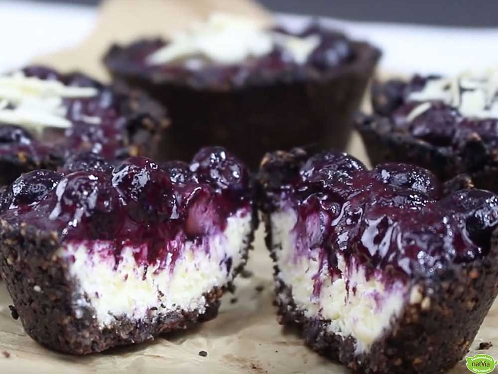 CHOCOLATE BLUEBERRY CHEESECAKE TARTLETS