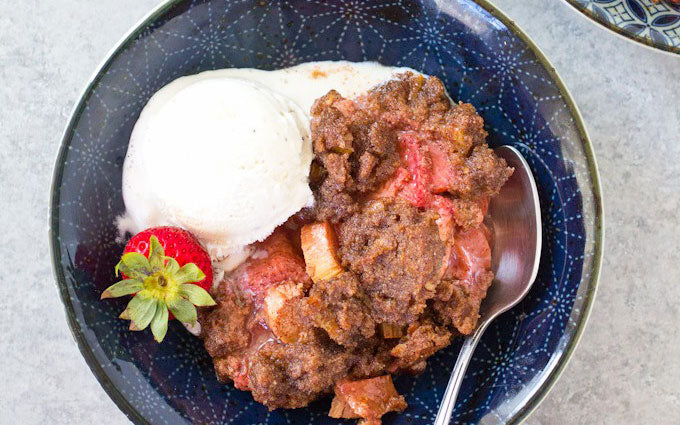 Paleo Strawberry Rhubarb Crisp