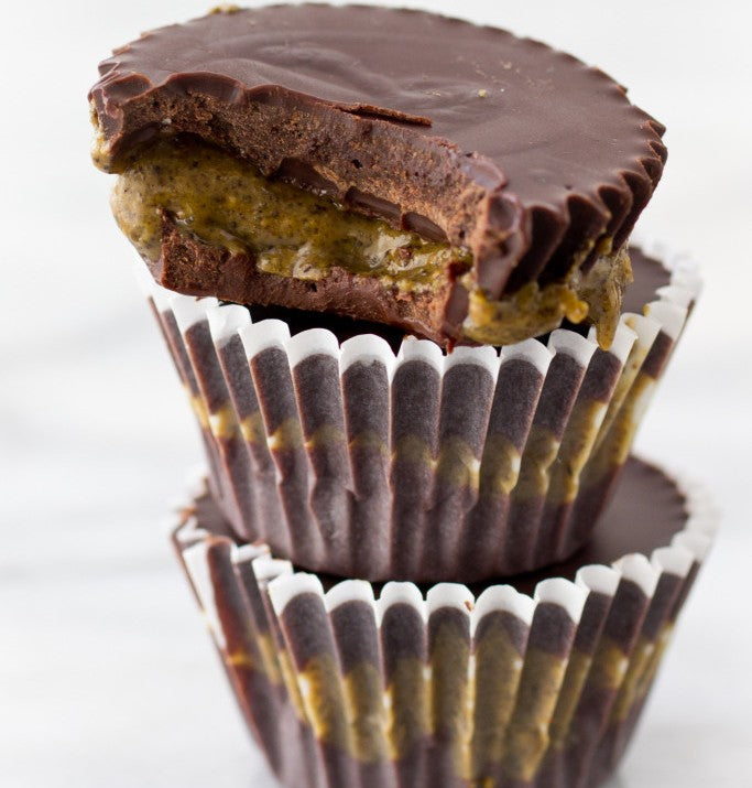 Nicely Nutty Vanilla Peanut Mini Cheesecakes