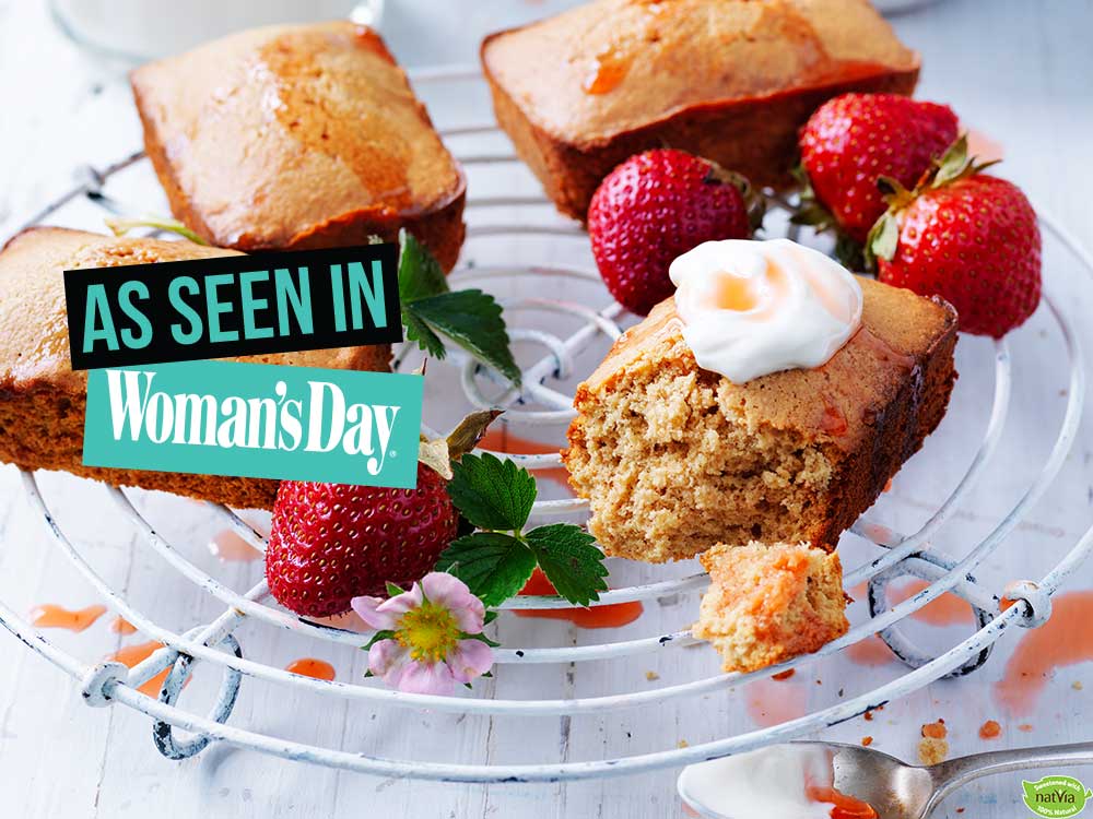 Lemon-Cakes-with-Roasted-Strawberries