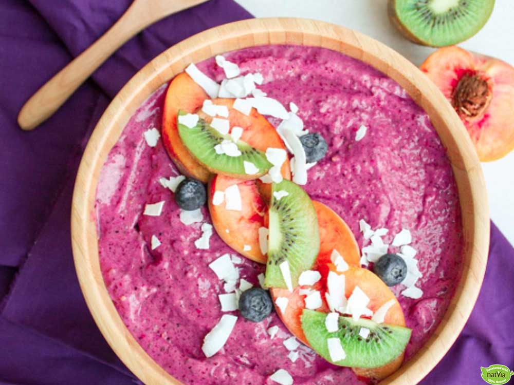 MIXED BERRY AVOCADO PROTEIN SMOOTHIE BOWL