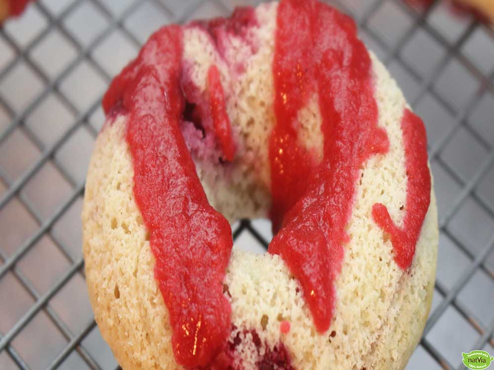 RASPBERRY DOUGHNUTS