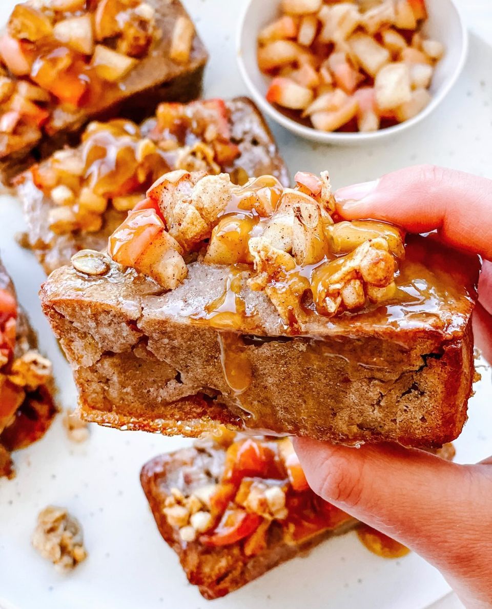 SPICED APPLE MINI LOAVES WITH CARAMEL SAUCE