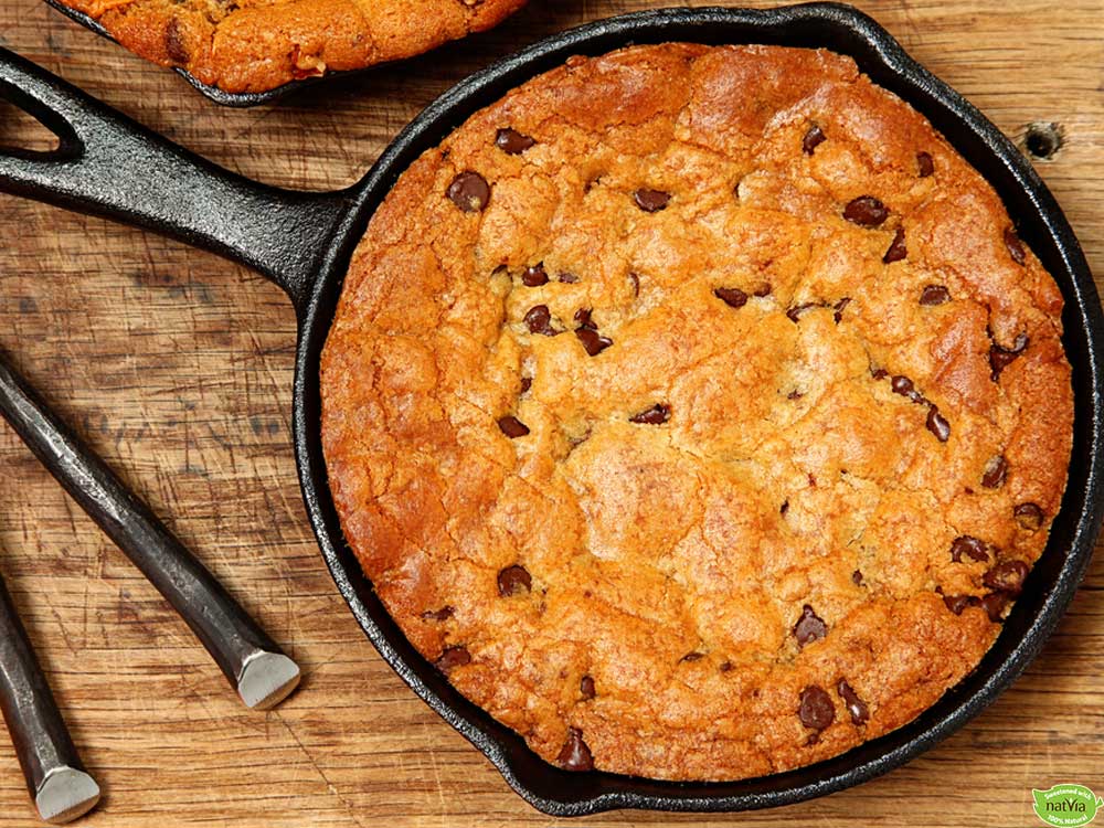 ALMOND BUTTER CHOCOLATE CHIP SKILLET COOKIE