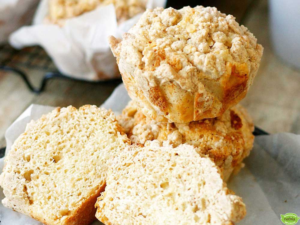 APPLE CRUMBLE MUFFINS