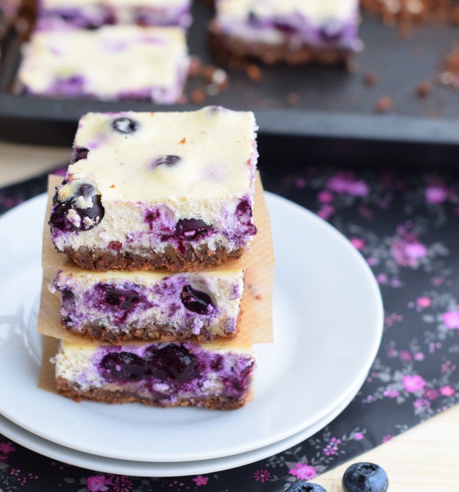 Low Carb Blueberry Cheesecake Slice