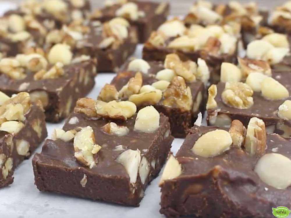 CHOCOLATE NUT SLICE