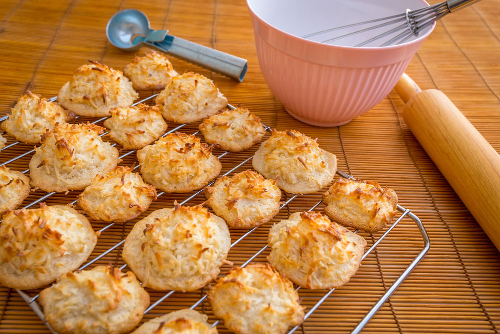 COCONUT MACAROONS