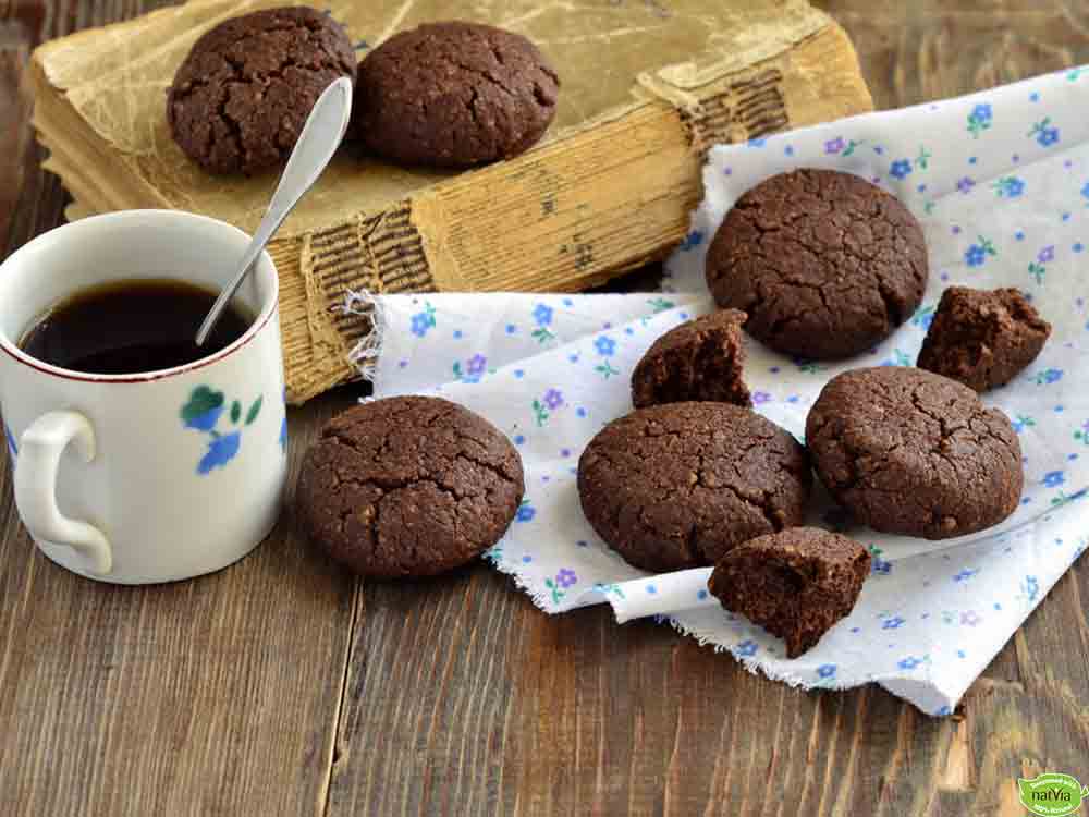 CHOCOLATE PEANUT COOKIES