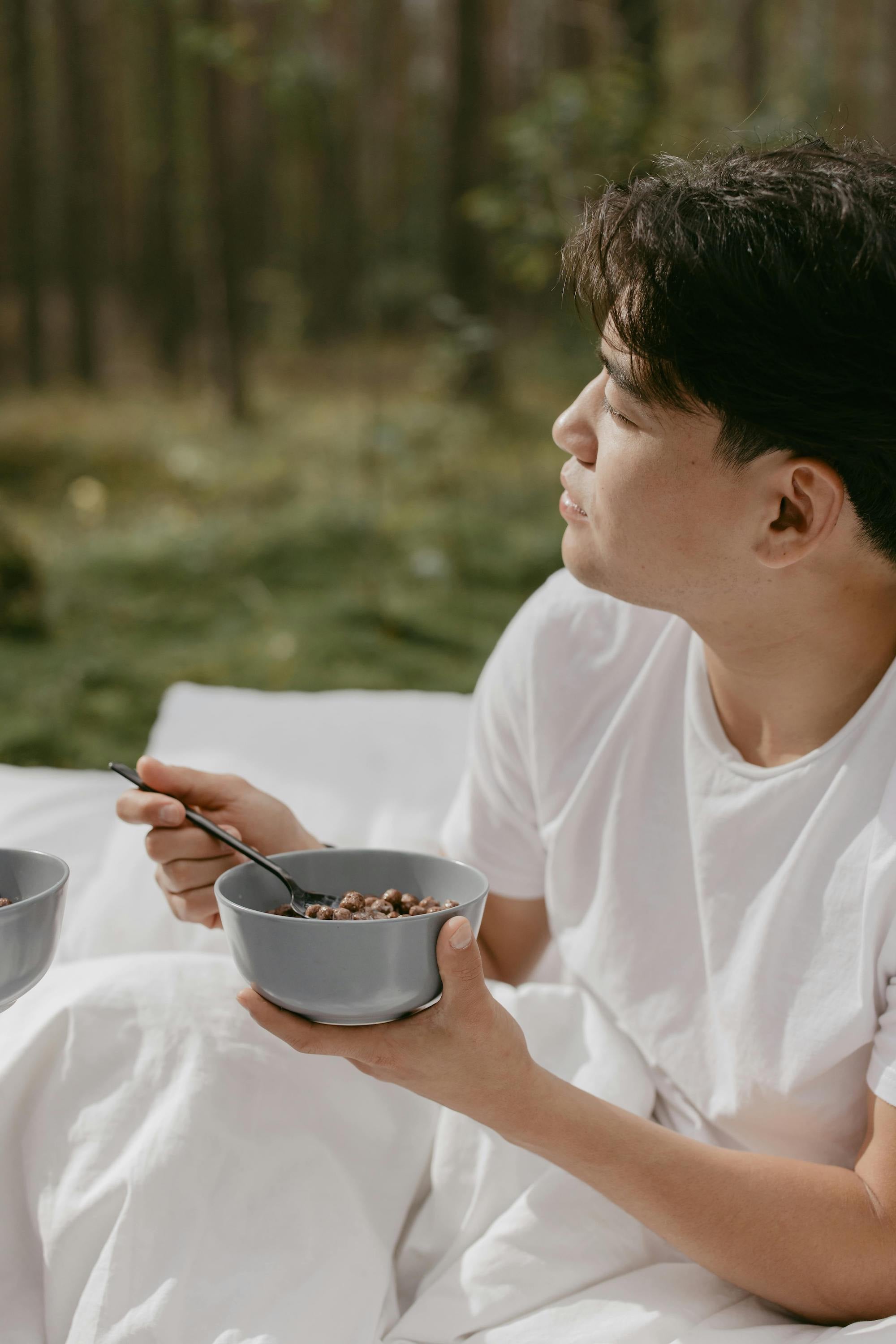 Mindful Eating: Building a Healthier Relationship with Food