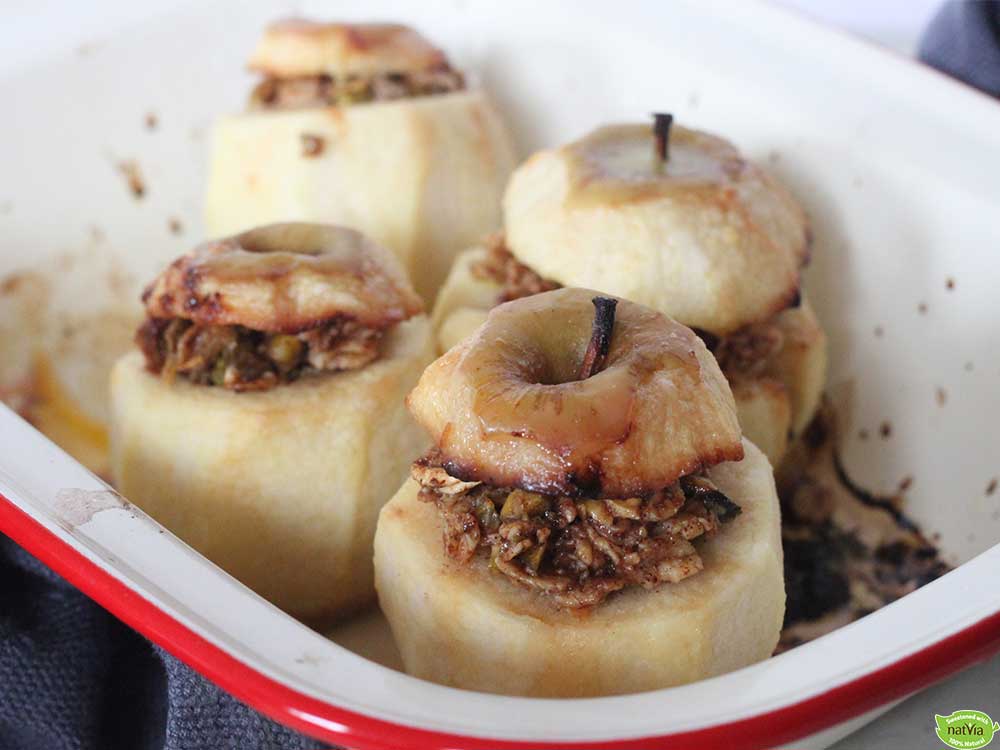 Low Carb Salty Caramel Crumble Baked Apples
