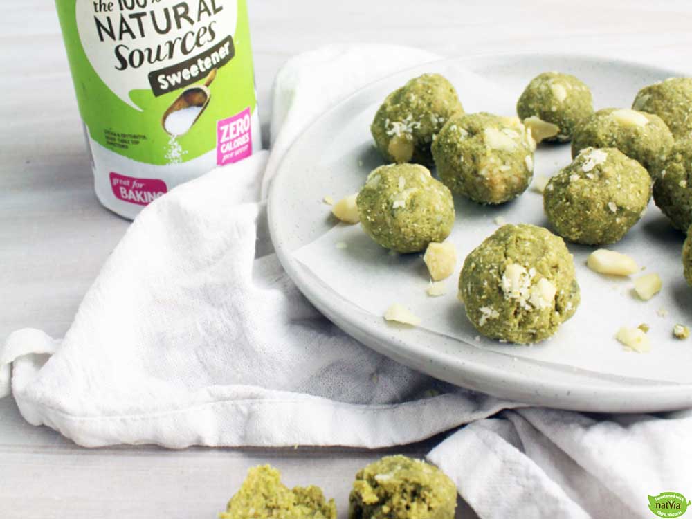 MATCHA, ALMOND & MACADAMIA BALLS