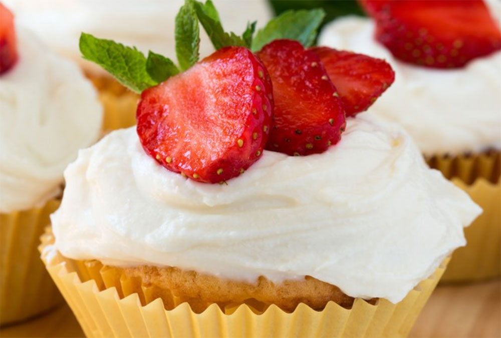 Classic Vanilla Cupcakes