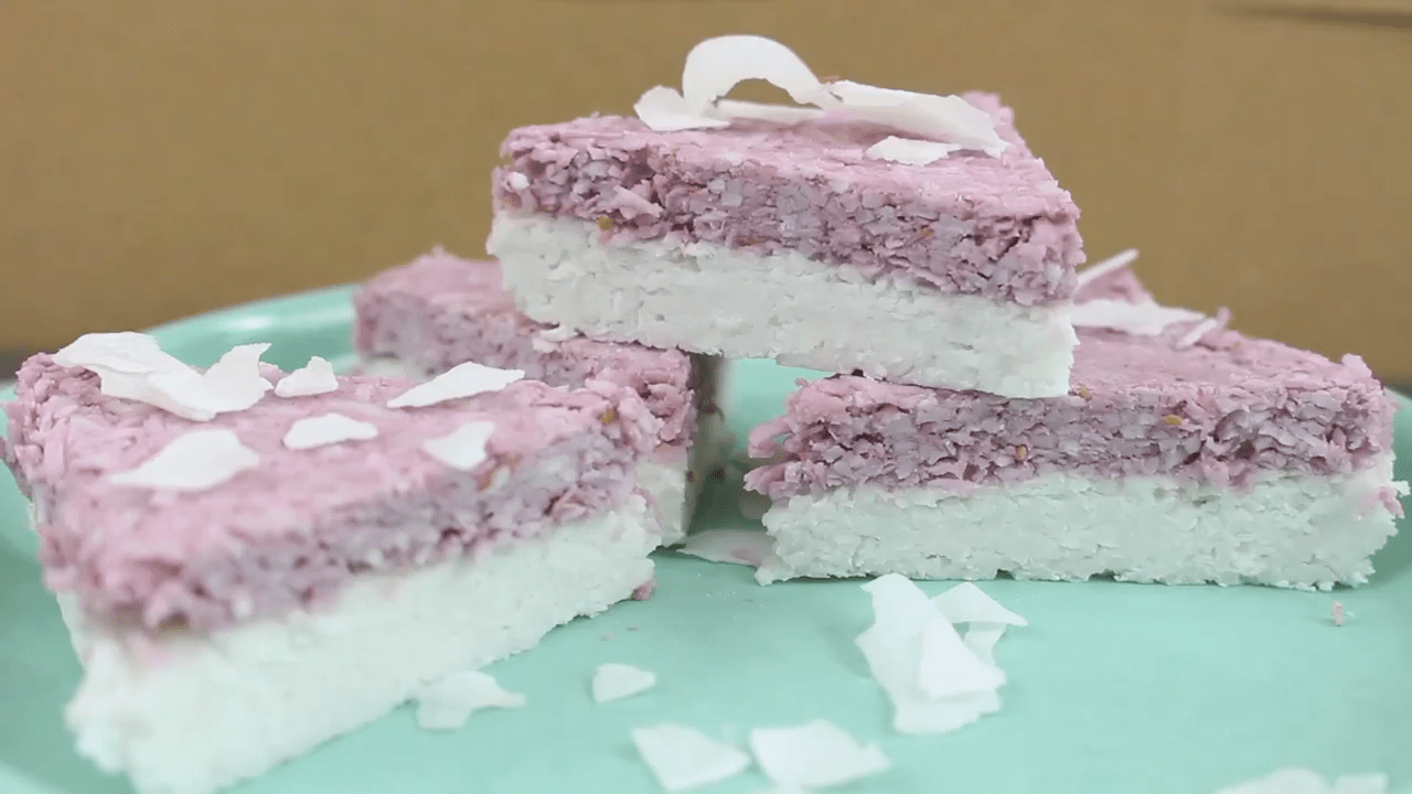 Vegan coconut-ice slice