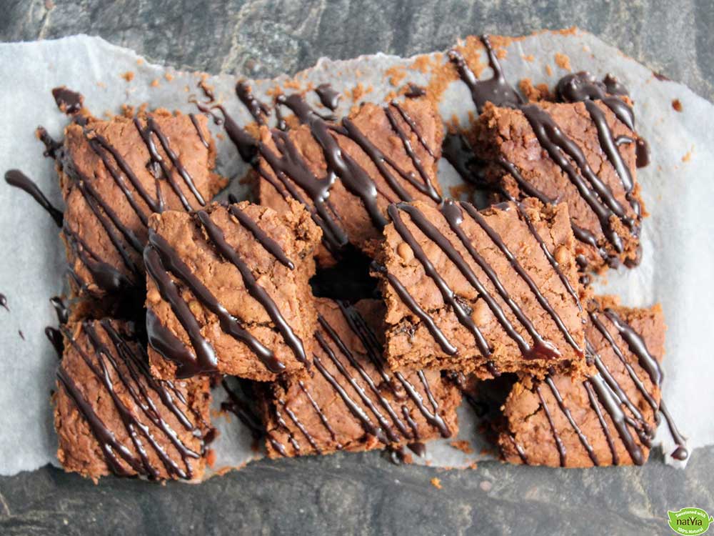 CARROT & RAISIN BROWNIES