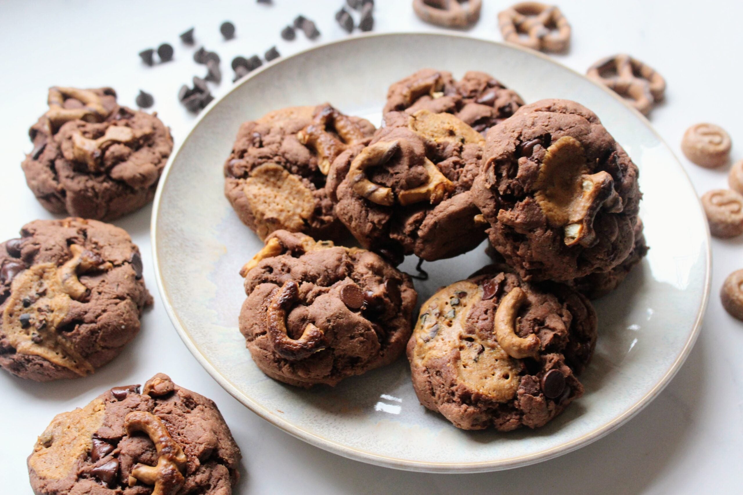 CHOCOLATE, PRETZEL & PEANUT BUTTER COOKIES