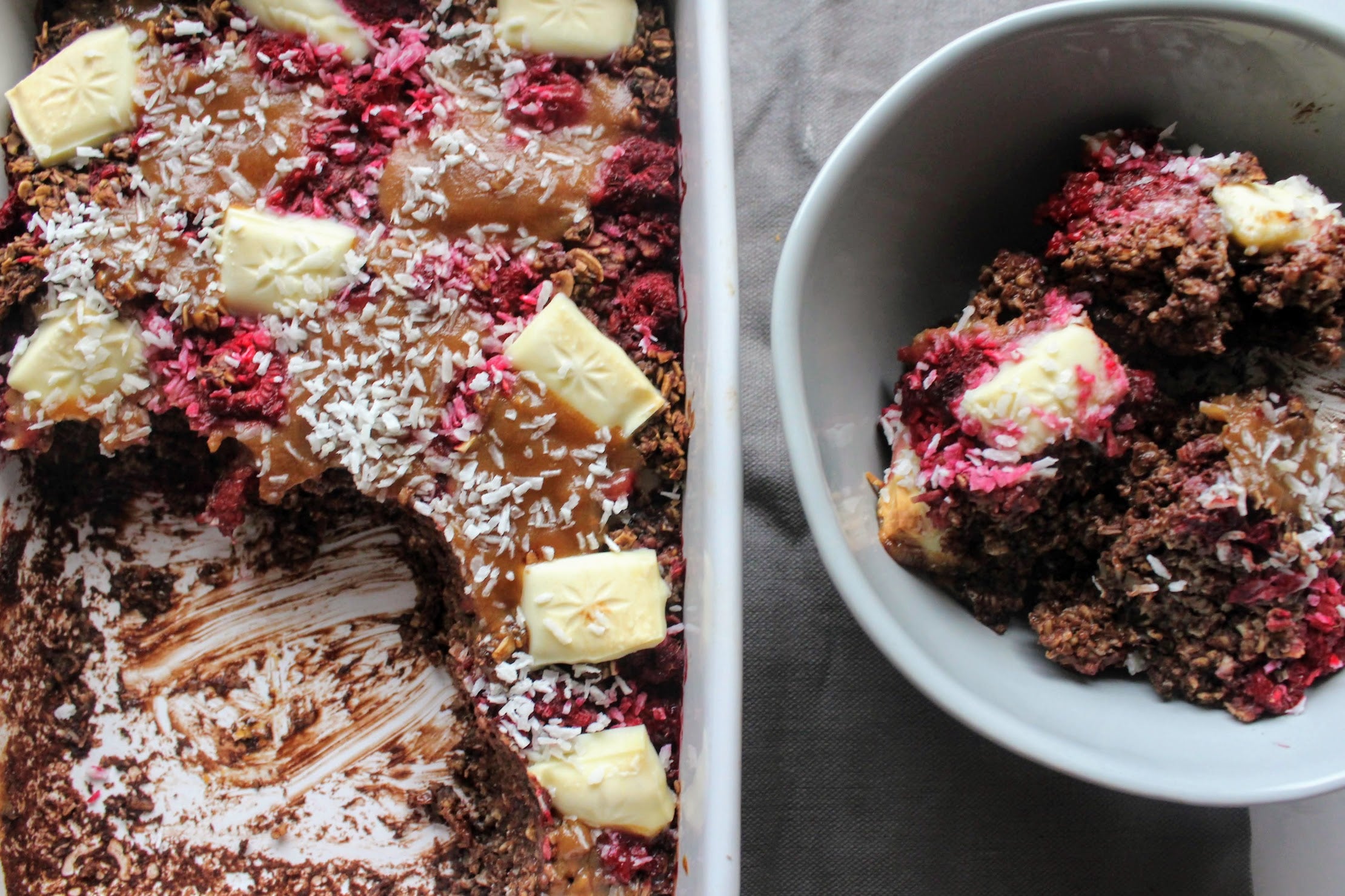 DOUBLE CHOCOLATE, RASPBERRY & COCONUT BAKED OATS